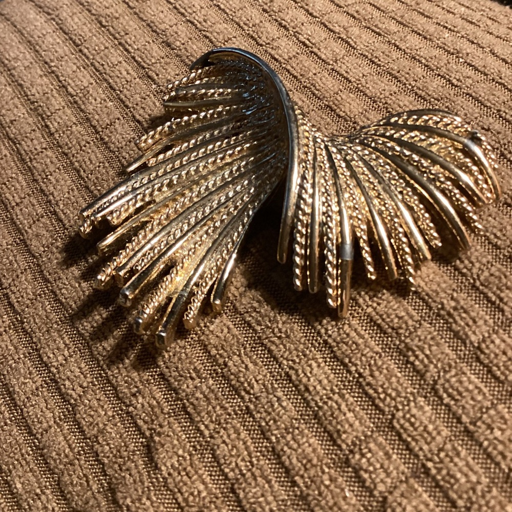Vintage Monet Modernistic gold tone textured swirl brooch pin, reduced
